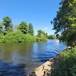 Hartoft St - 2 Bed Near River Casa de Férias *