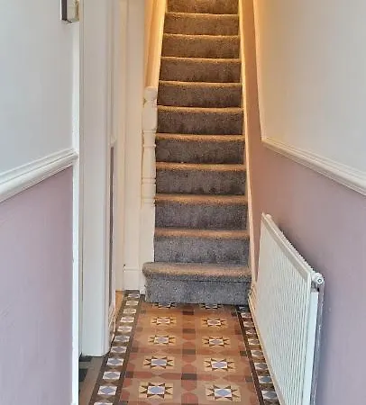 Hartoft St - 2 Bed Near River Semesterbostad *