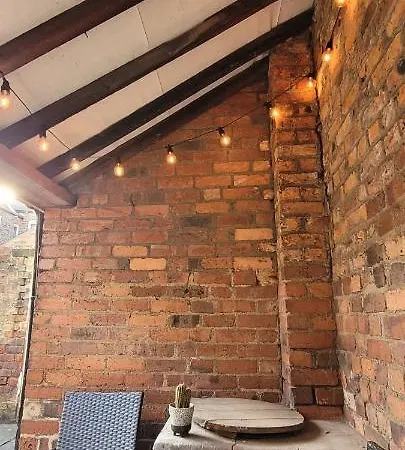 Hartoft St - 2 Bed Near River * York