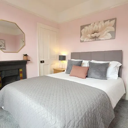 Semesterbostad Hartoft St - 2 Bed Near River *