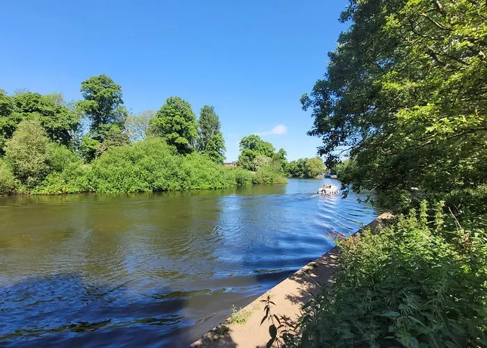 Hartoft St - 2 Bed Near River Casa de Férias *