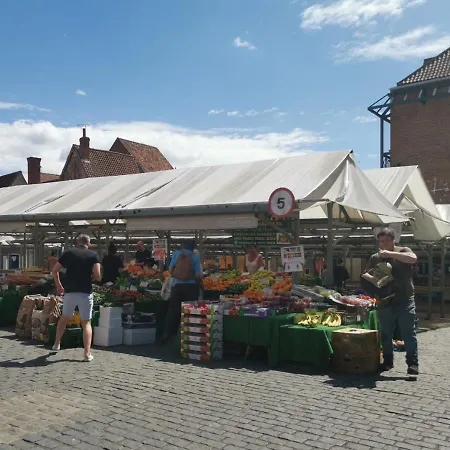 Hartoft St - 2 Bed Near River