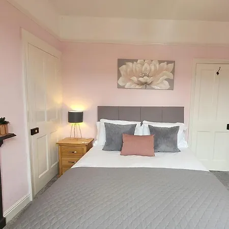 Hartoft St - 2 Bed Near River Feriehus *