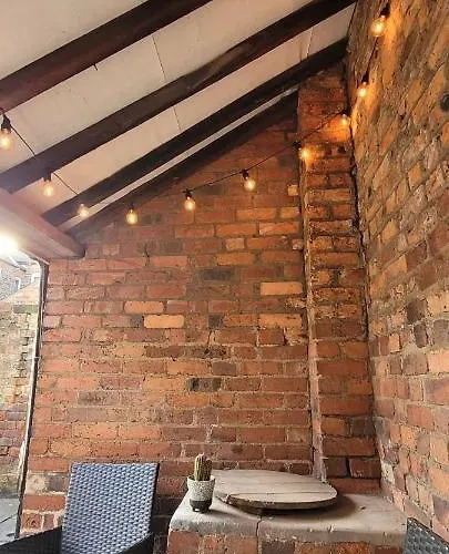 Hartoft St - 2 Bed Near River * York