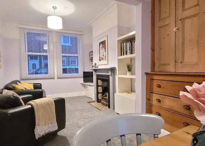 Hartoft St - 2 Bed Near River Hébergement de vacances *